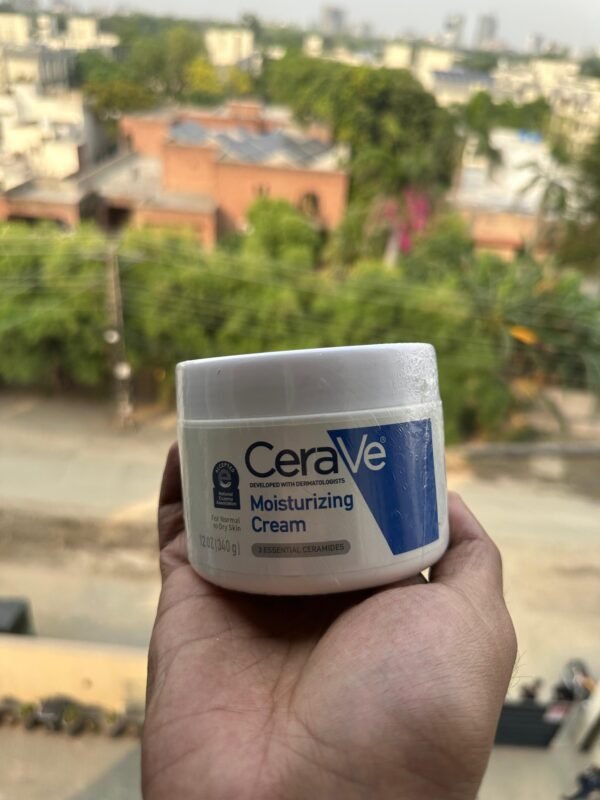 Cera ve moisturising Cream Jar 340 Grams .